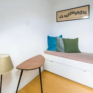Super Fancy In Trendiest Area Apartament
